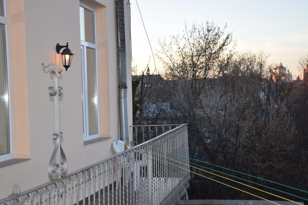 Near Citadel Apartment 2 Lviv Ngoại thất bức ảnh