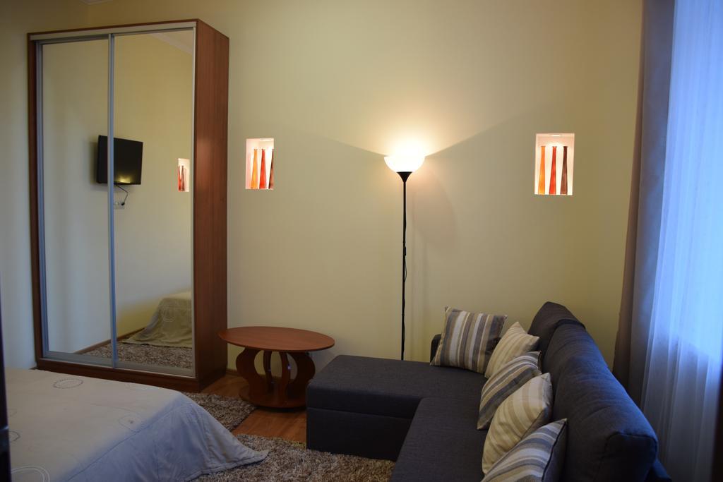 Near Citadel Apartment 2 Lviv Ngoại thất bức ảnh